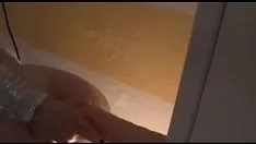 Jouer Onanisme avec un gros gode