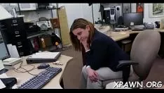 Reproduzir Pessoa não profissional bruta é treinada