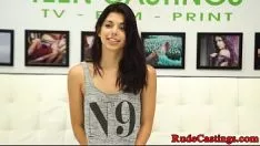 Redare Adolescent latină mic sever fucked la modelarea bdsm