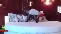 Redare Patul înconjurător îi face să se încorporeze. san214