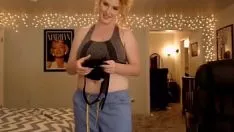 Reproduzir Bebê gostoso com bunda grande e gorda dando nervuras na câmera - veja o 2 separado em smuttyeccentric.com