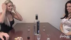 Reproducir Je baise avec un par pendiente que mon mari dort à côt & eacute accent;