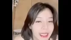 播放 暹罗小姐为 hgaeliclf 服务。她的品牌是