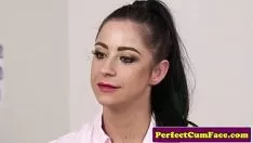 Jouer Bigtits glamnucleus bébé nervus facialized en pov