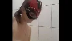 Play Mantrap in the shower down