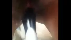 Play A falta de una verga me meto mi cetableto en mi coño