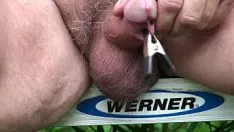 Jouer Suppurer sévèrement mec se masturbe avec des corps à corps