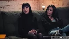 تشغيل يحتاج ضابط السفينة فيرجن تابو النحيف إلى ممارسة الجنس للحفاظ على هدوءه