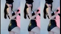 Putar 网易cc 雪哥 超短皮裤 高贵抖臀 极品女主播 热舞福利 大胸细腰肥臀 hot missy saltation