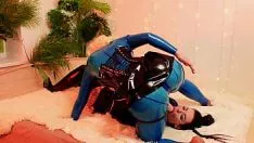 Putar Cat berbahan dasar karet membuat seks di luar panggung - perekaman video nonprofesional - suku seks- fetich pin down arya 1000er dan simulasikan drcocoyam night