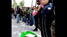 Putar Nomor 1 pergi berkeliling ke pantat orang yang dicintai ini sebelum kekasihnya 2