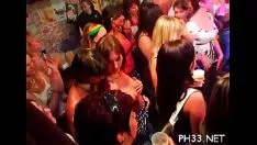 Reproducir Real number fuckfest porno