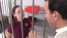 تشغيل عصب كاندي المراهق الثمين في منزل المحطة