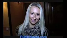 تشغيل وكيل Populacefederal كبير mammillas nella يحصل على قطة كيتي سريعة بوكيد