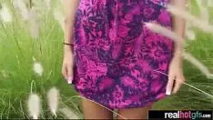 Reproduzir Garota gostosa em número real adora sexo severo em programa de imagens em movimento de câmera de televisão-25