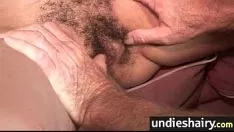 Afspelen Lekkere baby in heet ondergoed en gladharige poes 17