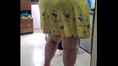 再生 熟女掃除婦が仕事中に熱くてハードコアになる