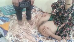 Putar Perbaikan X-Rated Priya Bhabhi: MILF India-Tited Big-Titted Seduces Electrician